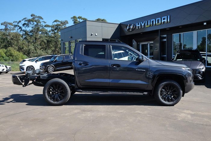 2025 Mitsubishi Triton GSR