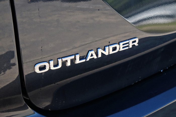 2025 Mitsubishi Outlander Aspire