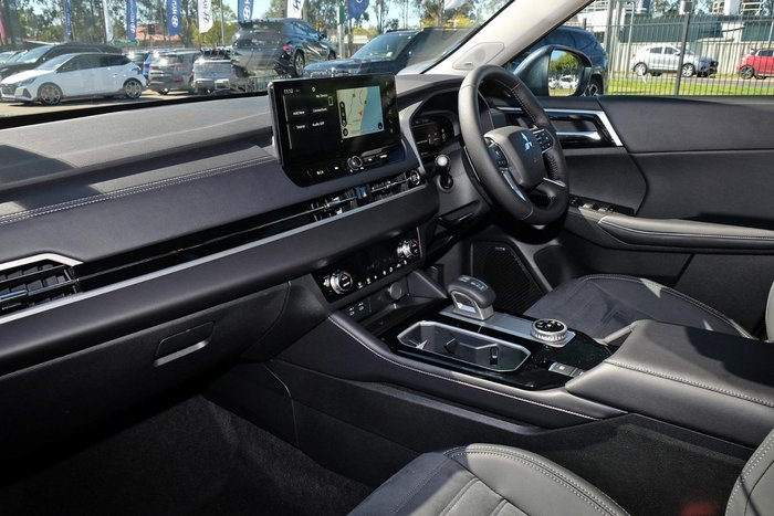 2025 Mitsubishi Outlander Aspire