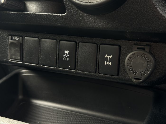 2019 Toyota Hilux SR