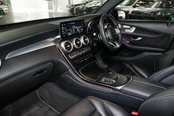 2020 Mercedes-Benz GLC-Class GLC300