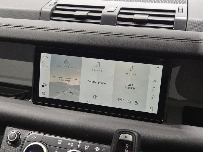 2024 Land Rover Defender 110 P400 S