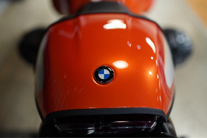 2025 BMW R 12 S R 12 Orange