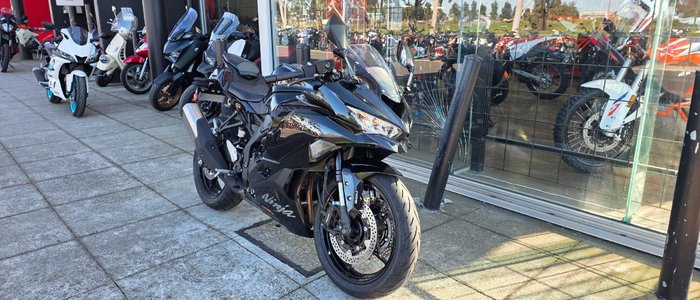 2025 Kawasaki NINJA 400 ZX-4R BLACK