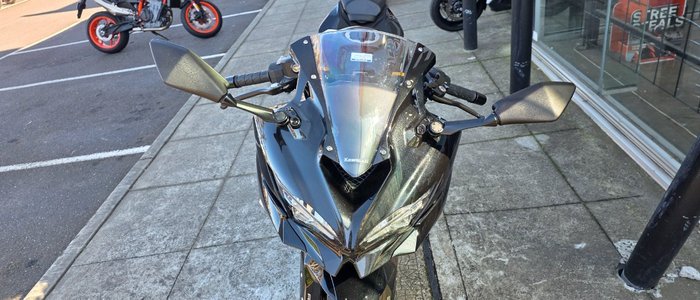 2025 Kawasaki NINJA 400 ZX-4R BLACK