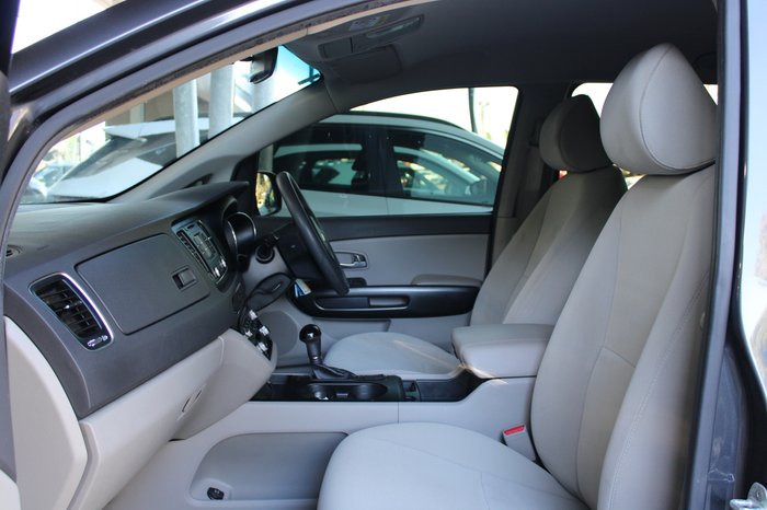 2016 Kia Carnival