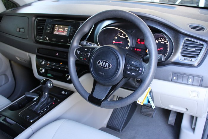 2016 Kia Carnival