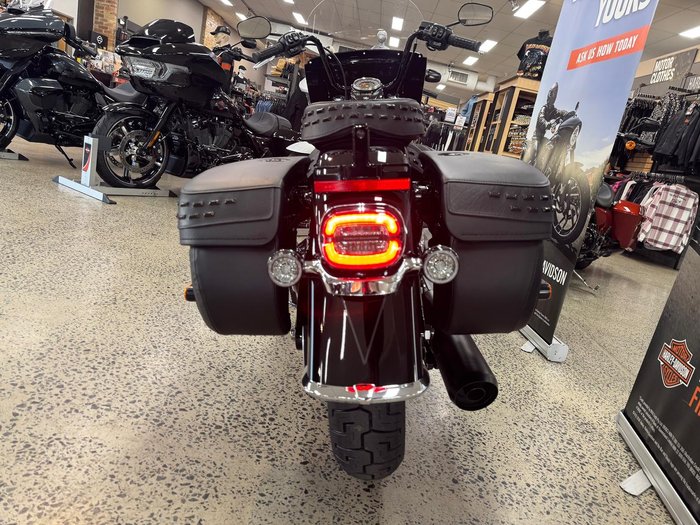 2025 Harley-Davidson Heritage Classic 117 (FLHC) Softail Black