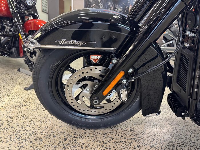 2025 Harley-Davidson Heritage Classic 117 (FLHC) Softail Black