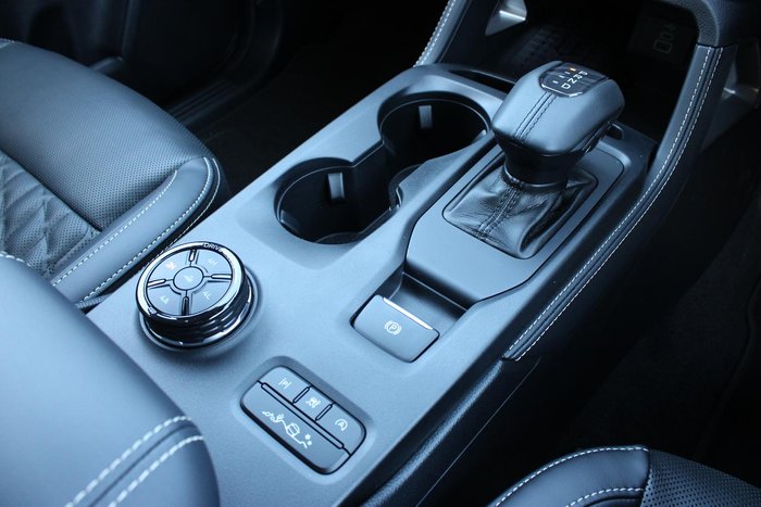 2025 Ford Everest Platinum