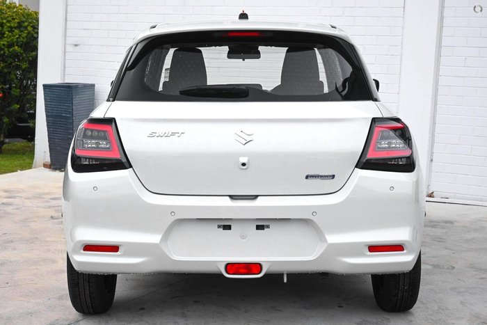 2025 Suzuki Swift Hybrid UZ Pure White