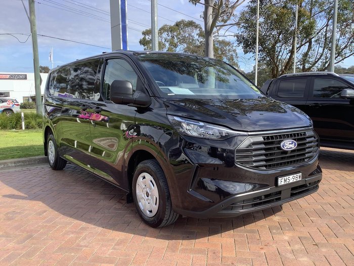 2024 Ford Transit Custom