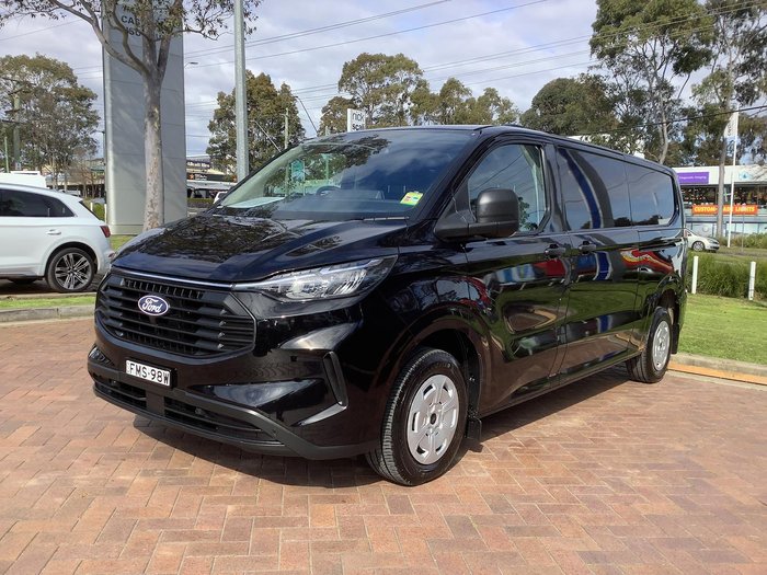 2024 Ford Transit Custom