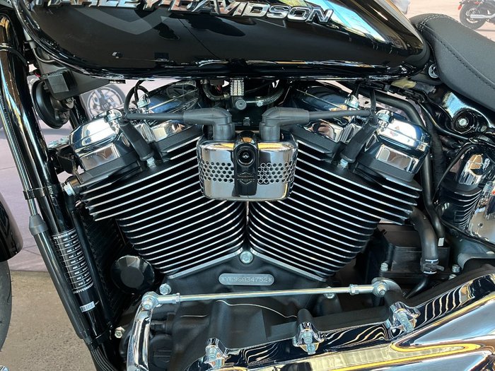 2025 Harley-davidson FXBR BREAKOUT (117) Vivid Black