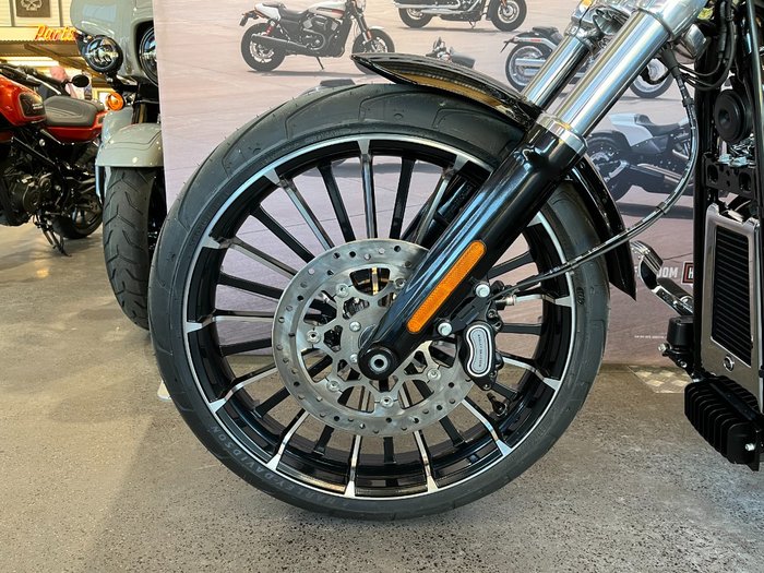 2025 Harley-davidson FXBR BREAKOUT (117) Vivid Black