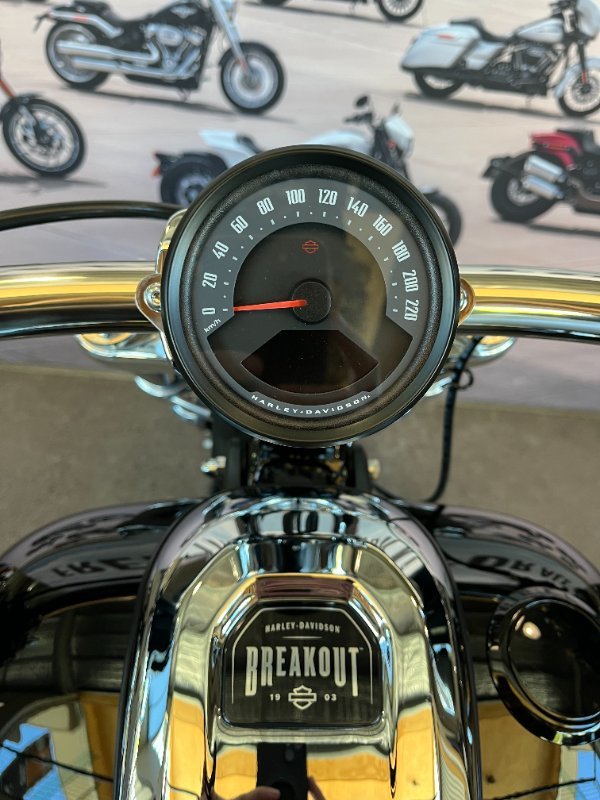 2025 Harley-davidson FXBR BREAKOUT (117) Vivid Black