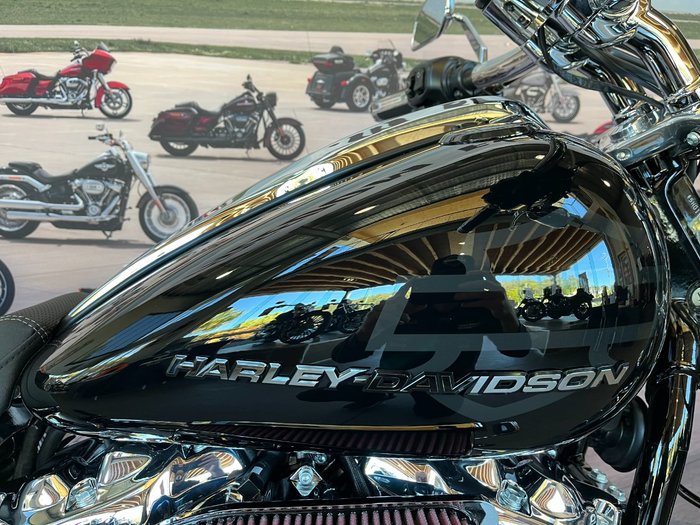 2025 Harley-davidson FXBR BREAKOUT (117) Vivid Black