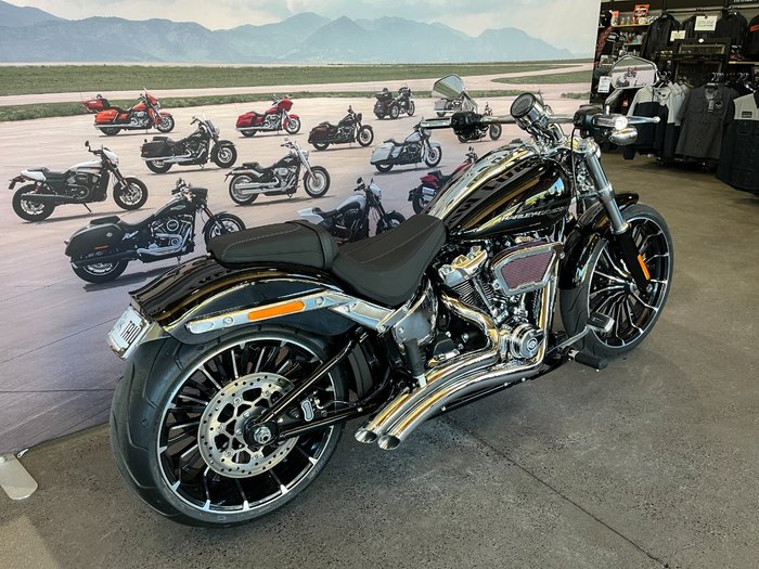 2025 Harley-davidson FXBR BREAKOUT (117) Vivid Black