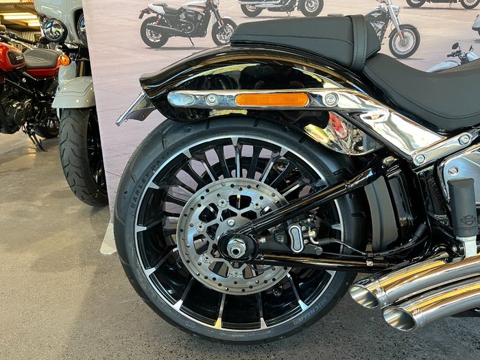 2025 Harley-davidson FXBR BREAKOUT (117) Vivid Black