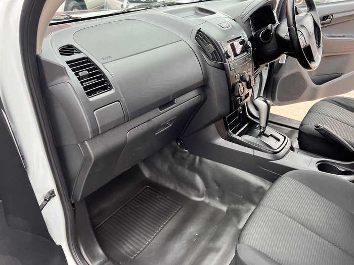 2016 Isuzu D-MAX SX High Ride MY15.5 4x2 Splash White