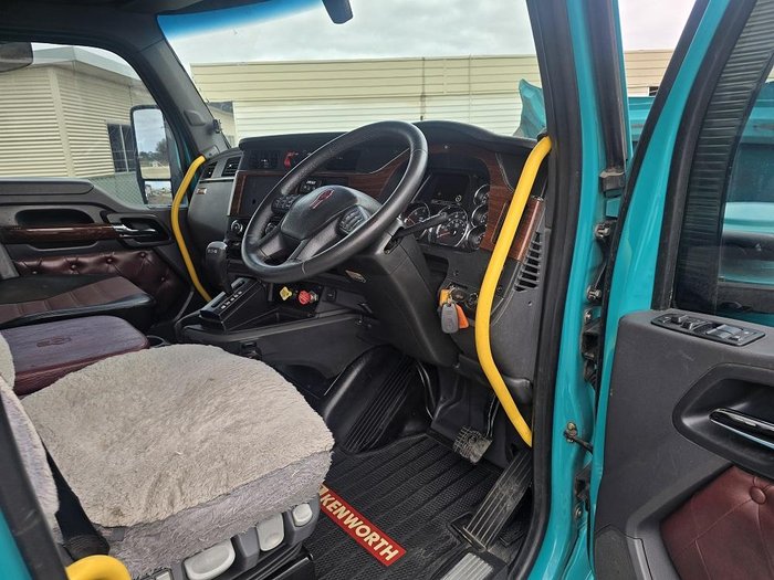 2019 Kenworth T610 Sar Green