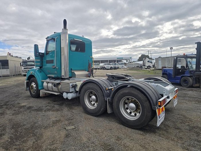 2019 Kenworth T610 Sar Green