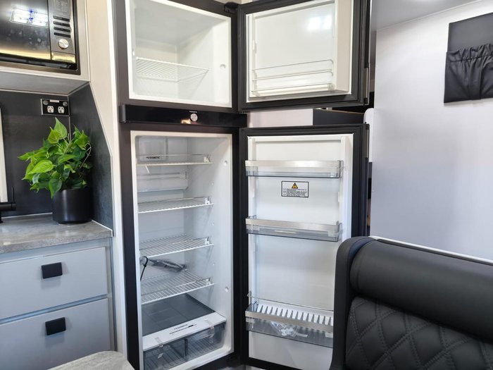 2025 JB Caravans Dirt Road Xtreme 20'8 Family Bunk