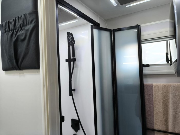 2025 JB Caravans Dirt Road Xtreme 20'8 Family Bunk