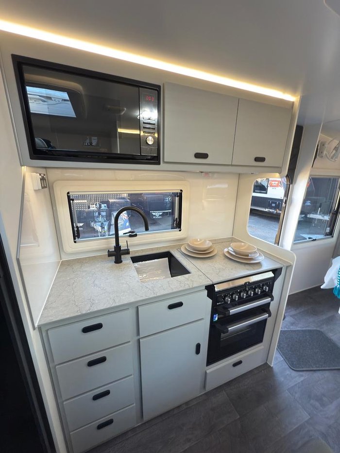 2025 JB Caravans Gator X 18' Family Bunk