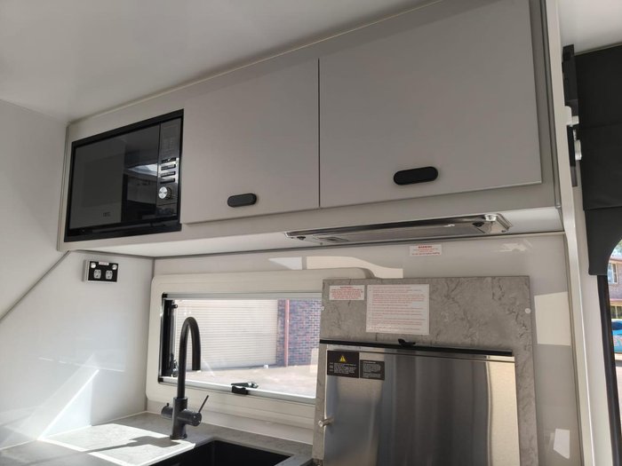 2025 JB Caravans Gator X 18' Family Bunk