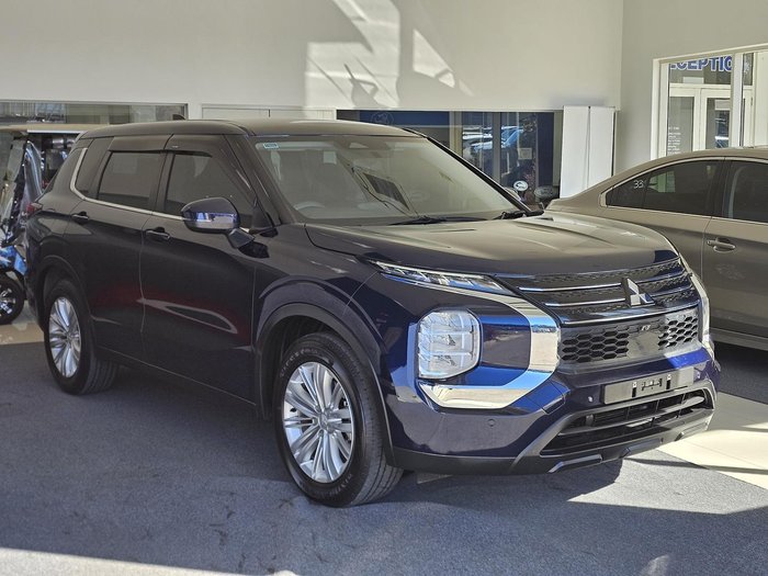 2022 Mitsubishi Outlander ES