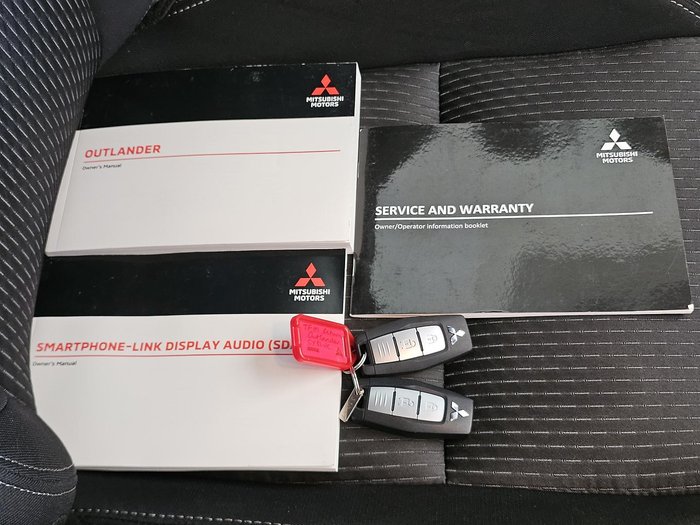 2022 Mitsubishi Outlander ES