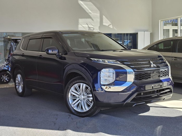 2022 Mitsubishi Outlander ES