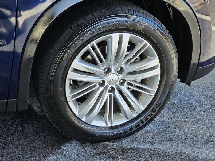 2022 Mitsubishi Outlander ES