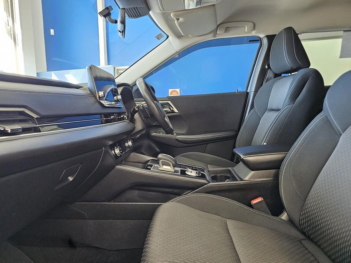 2022 Mitsubishi Outlander ES