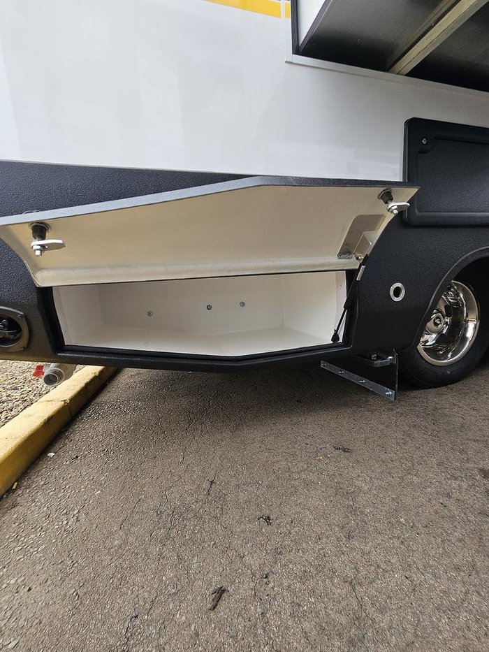 2025 JB Caravans Jb Touring Motor Home Slideout