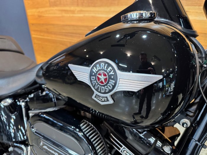 2017 Harley-davidson FLSTFBS FAT BOY S Black