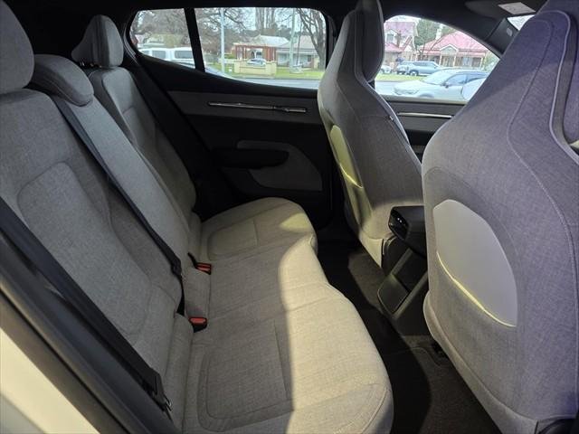 2024 Volvo EX30 Single Motor Extended Range Ultra