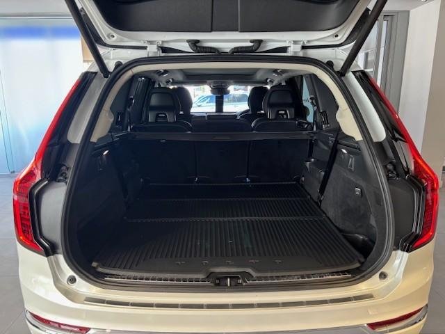 2025 Volvo XC90 Ultra B5 Bright