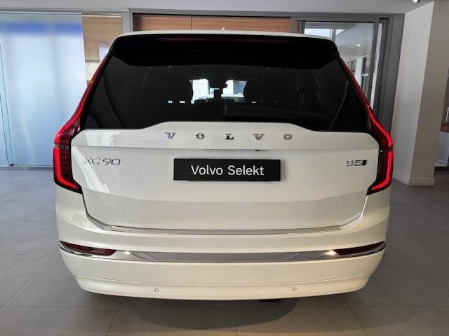 2025 Volvo XC90 Ultra B5 Bright