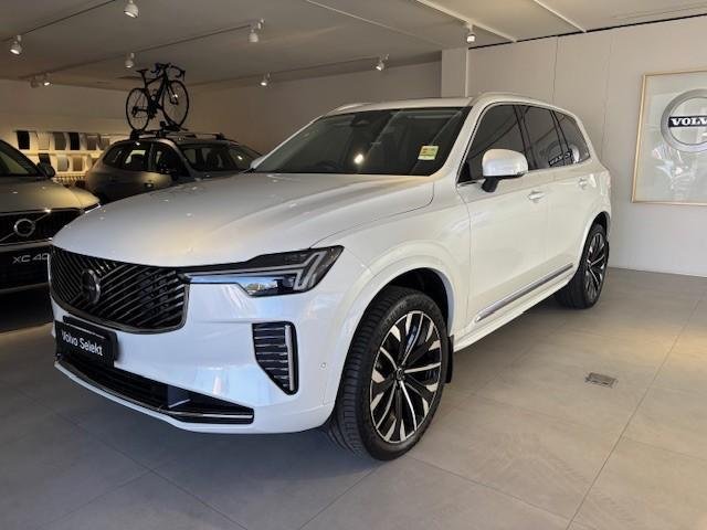 2025 Volvo XC90 Ultra B5 Bright