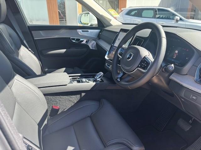 2025 Volvo XC90 Plus B5 Bright