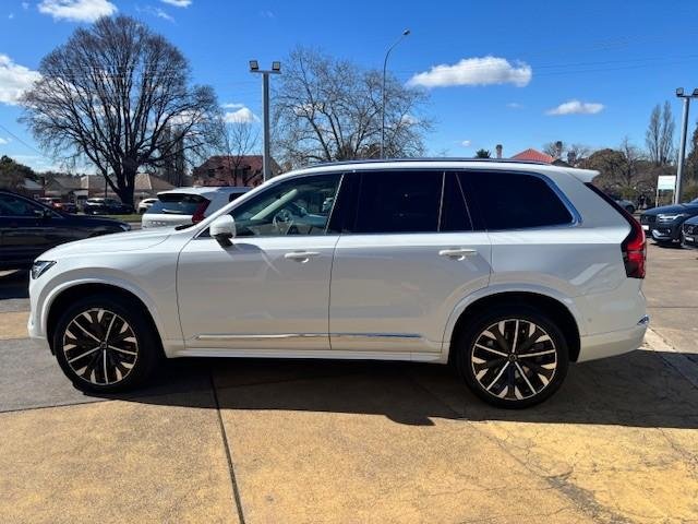 2025 Volvo XC90 Plus B5 Bright