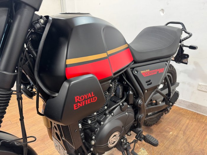 2022 Royal Enfield SCRAM 411 - MID E5 BLAZING BLACK