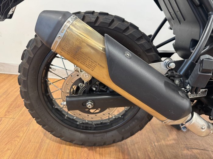 2022 Royal Enfield SCRAM 411 - MID E5 BLAZING BLACK