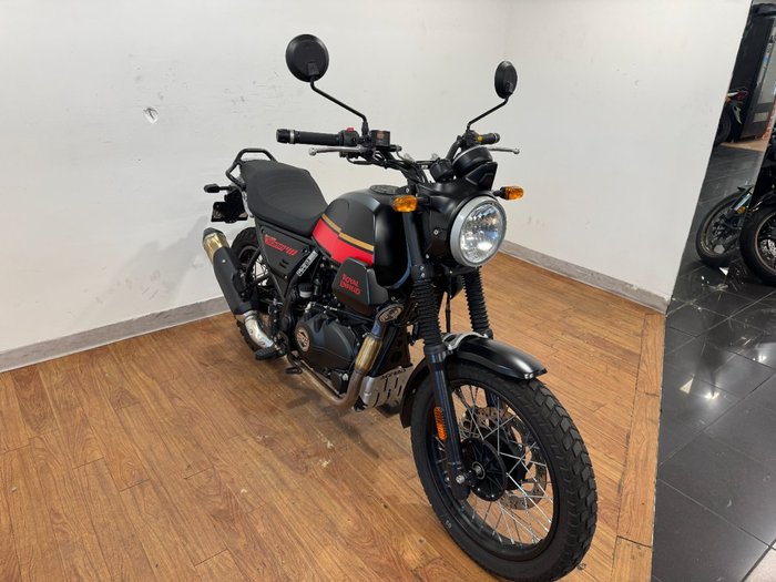 2022 Royal Enfield SCRAM 411 - MID E5 BLAZING BLACK
