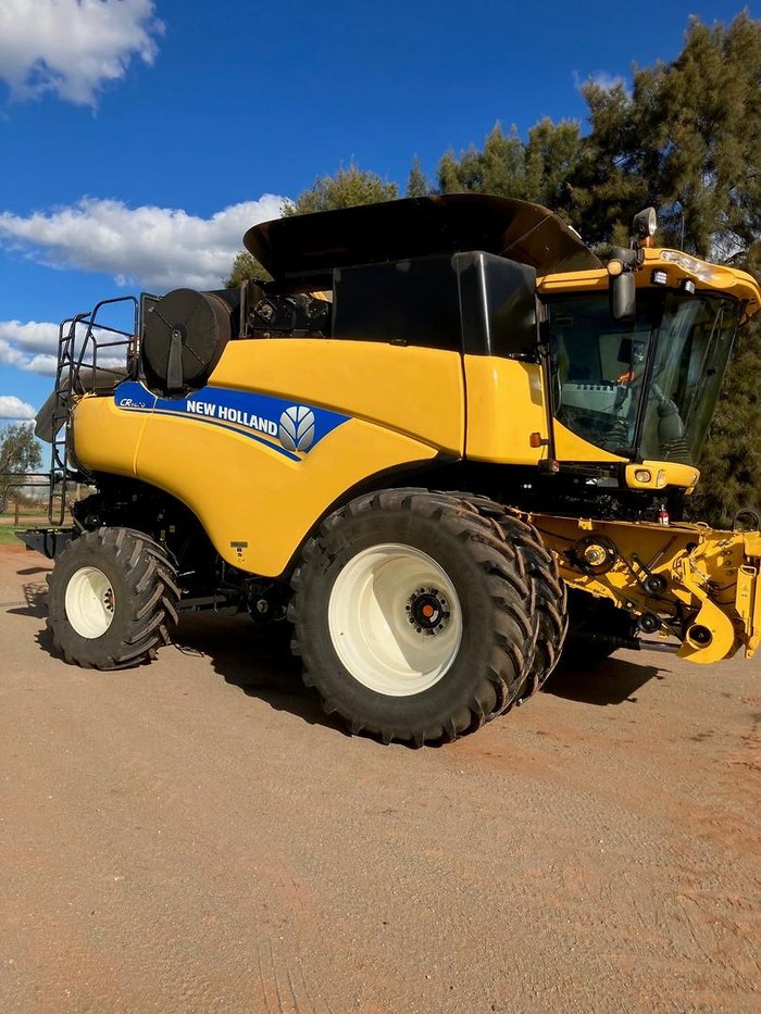 2014 New Holland Cr 8090 YELLOW