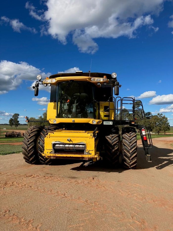 2014 New Holland Cr 8090 YELLOW