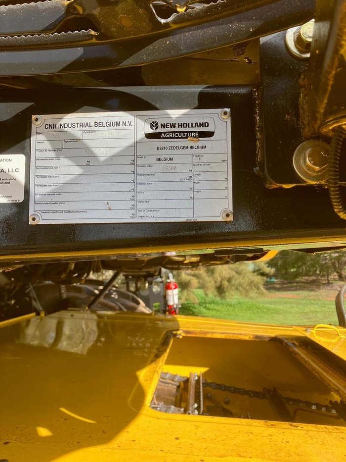 2014 New Holland Cr 8090 YELLOW