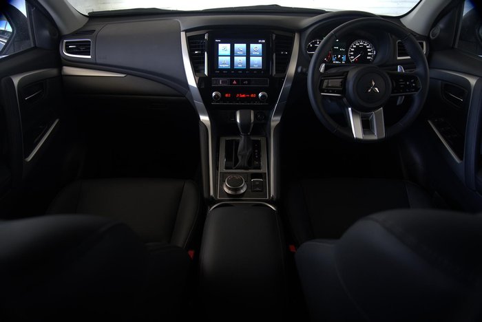 2024 Mitsubishi Pajero Sport GLS